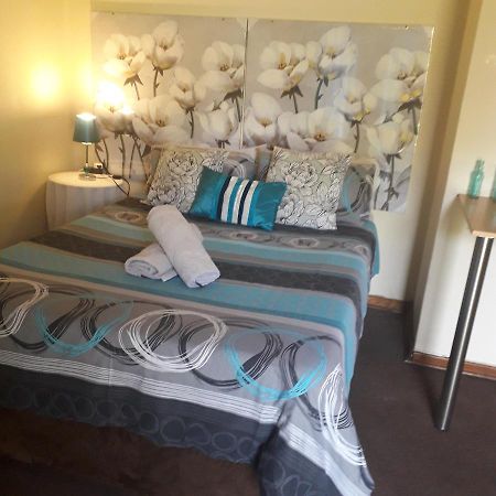 Pride Rock Accommodation Middelburg  Buitenkant foto