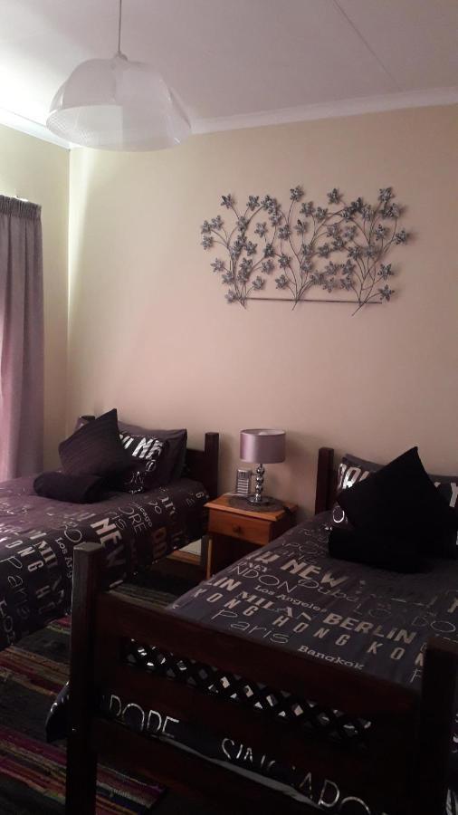 Pride Rock Accommodation Middelburg  Buitenkant foto