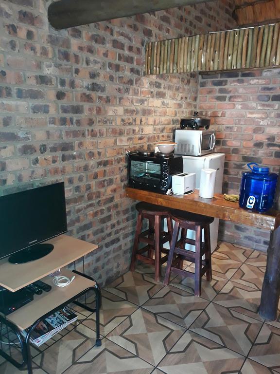 Pride Rock Accommodation Middelburg  Buitenkant foto