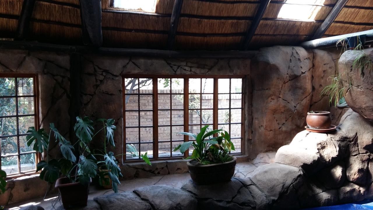 Pride Rock Accommodation Middelburg  Buitenkant foto