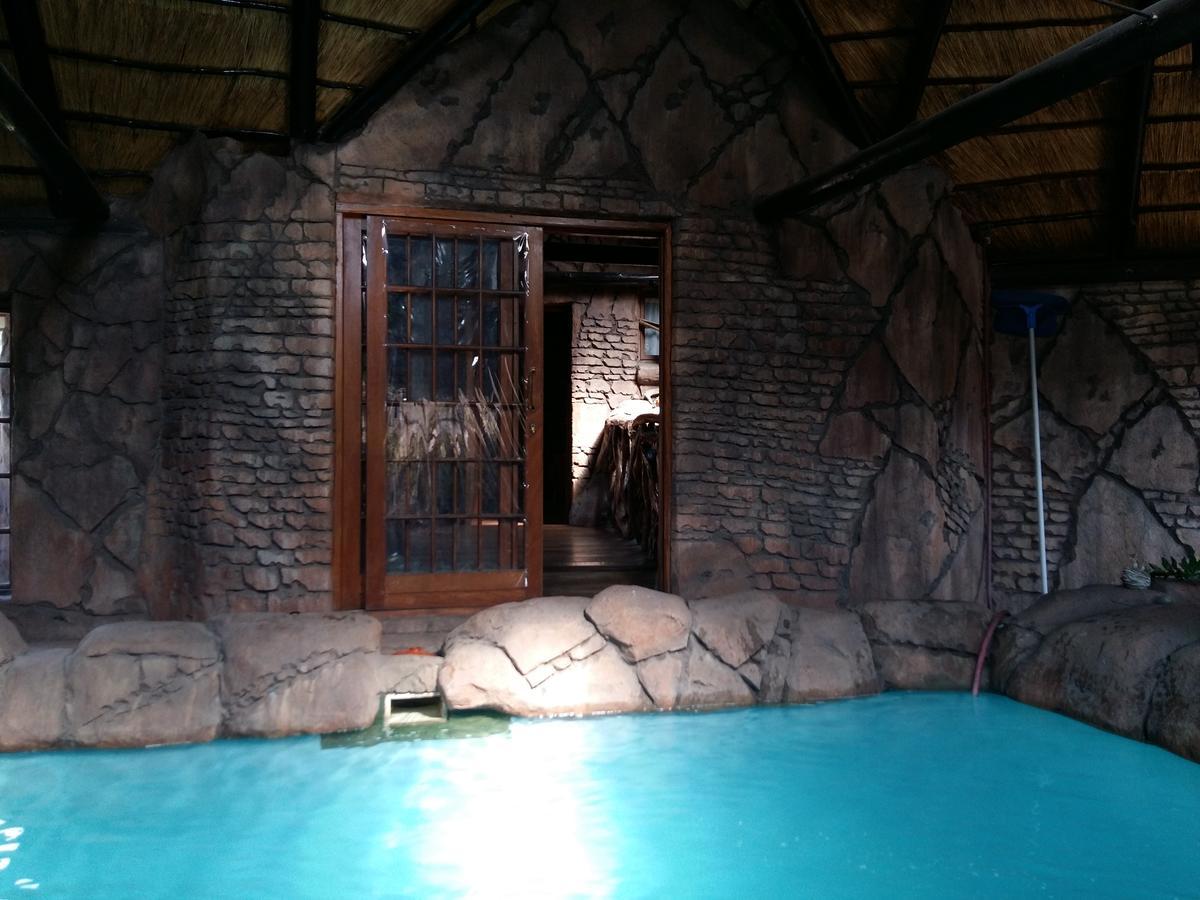 Pride Rock Accommodation Middelburg  Buitenkant foto