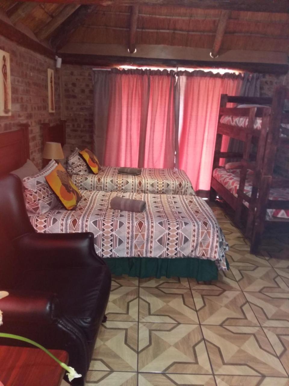 Pride Rock Accommodation Middelburg  Buitenkant foto