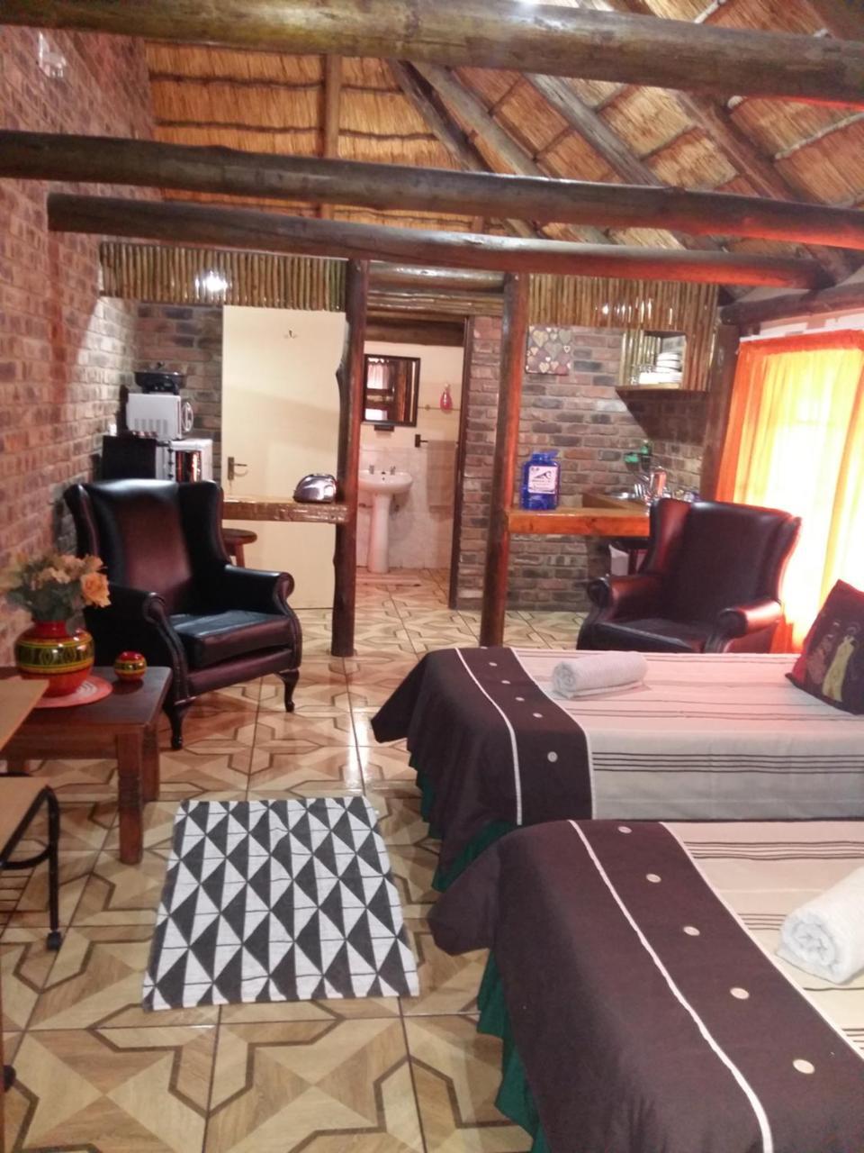 Pride Rock Accommodation Middelburg  Buitenkant foto