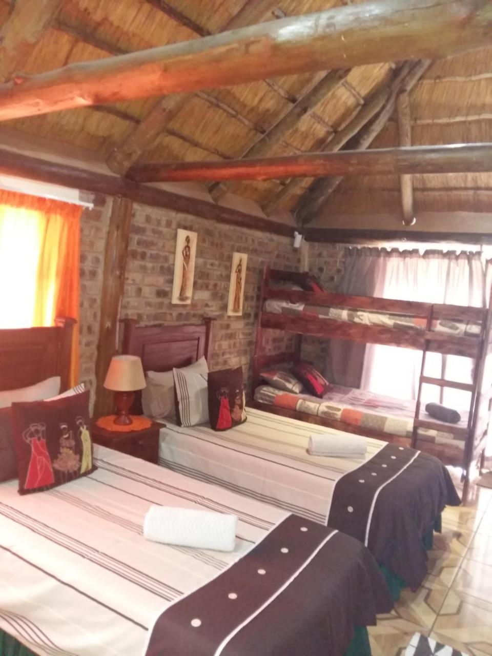 Pride Rock Accommodation Middelburg  Buitenkant foto