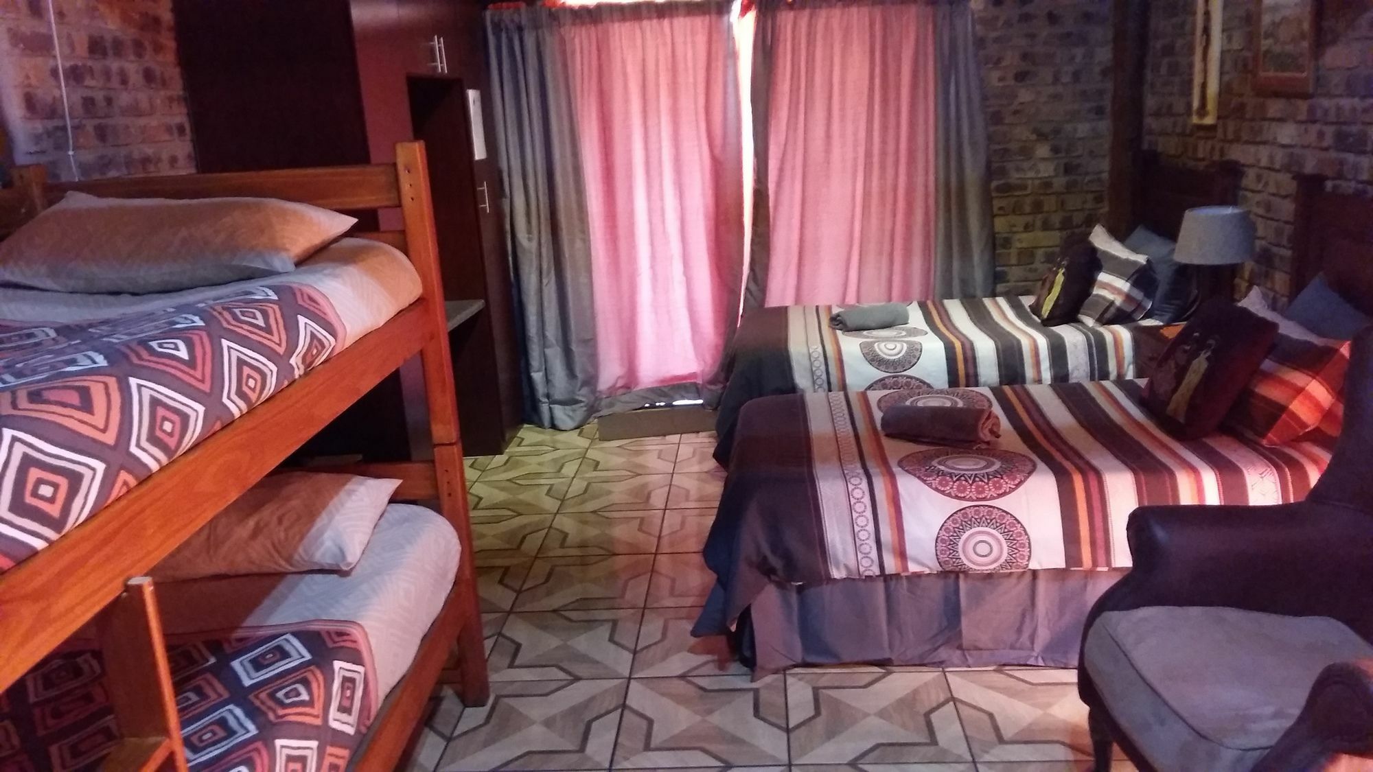 Pride Rock Accommodation Middelburg  Buitenkant foto